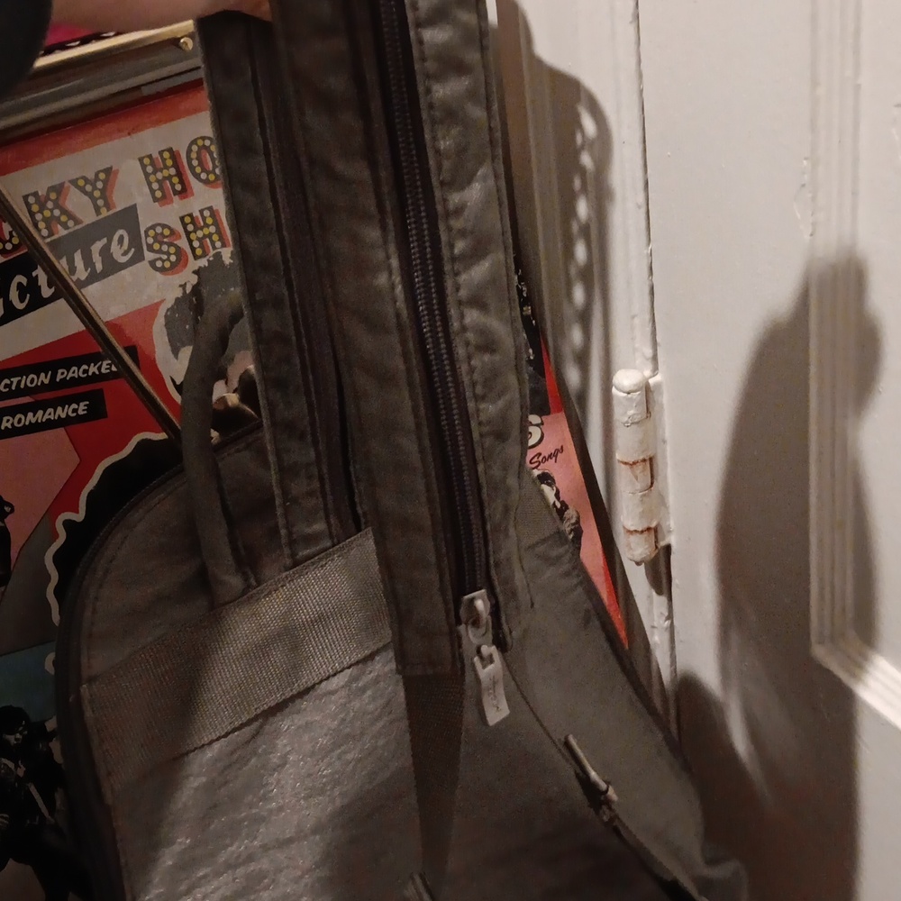 Baggallini Mini Backpack/Convertable Sling Purse … - image 8